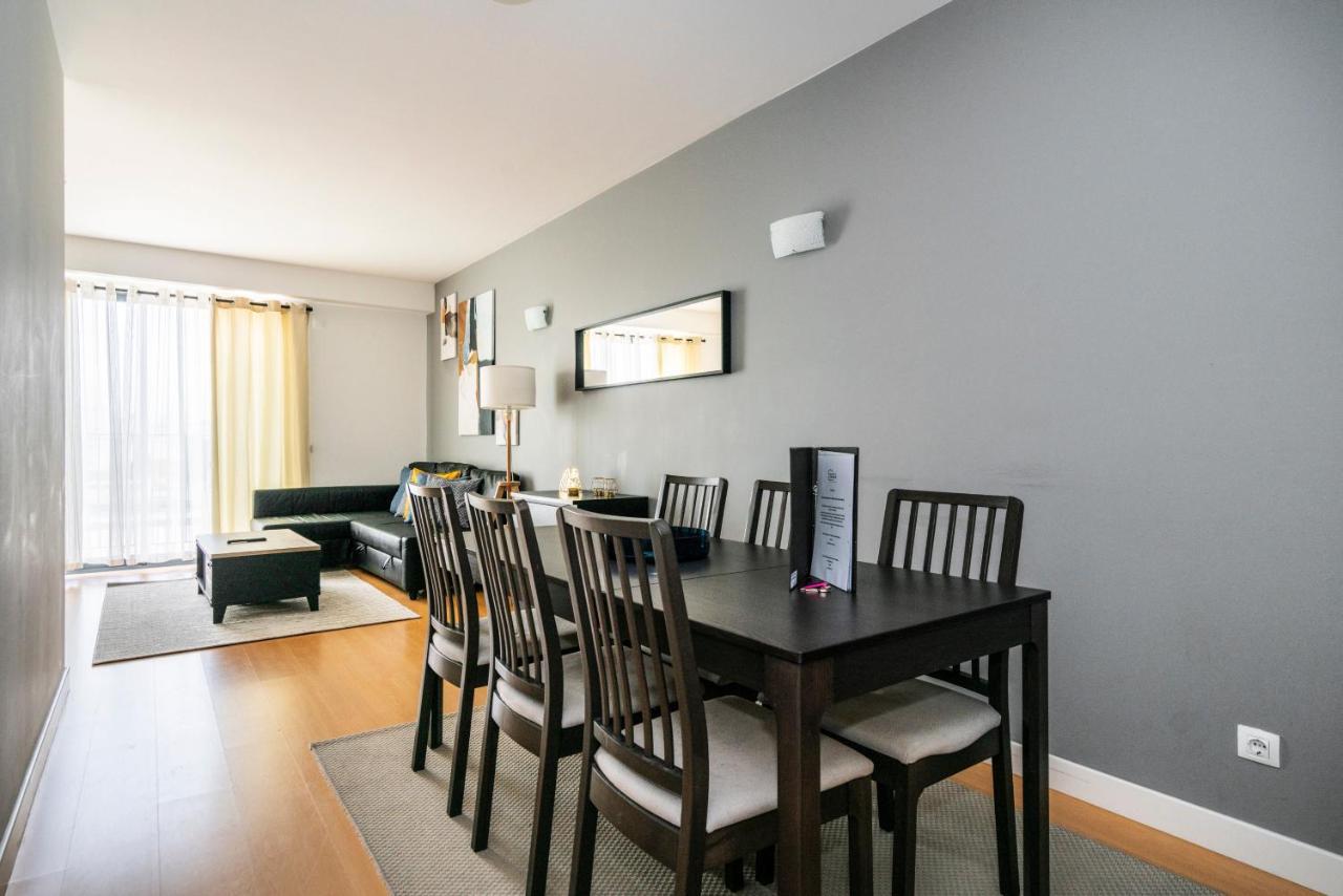 Bright & Spacious 2 Bed Flat 2 Bath W Garage In Lagos Marina Exterior photo